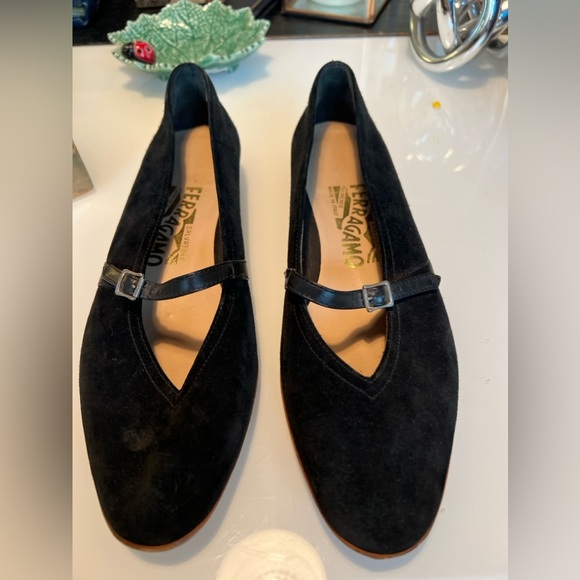 Ferragamo black suede ballerina flats - Picture 2 of 5